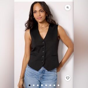 Evereve Night Out Vest in black. Size small. Never worn.